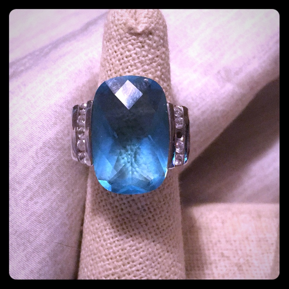 Cocktail ring